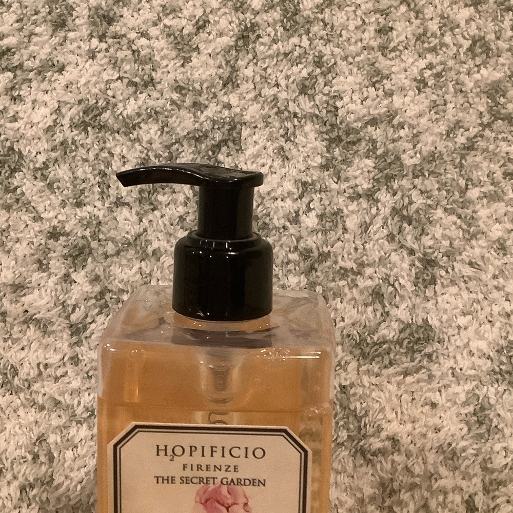 Hopificio Firenze The Secret Garden Scented Magnolia Blossoms Hand Soap NWT - Picture 2 of 16